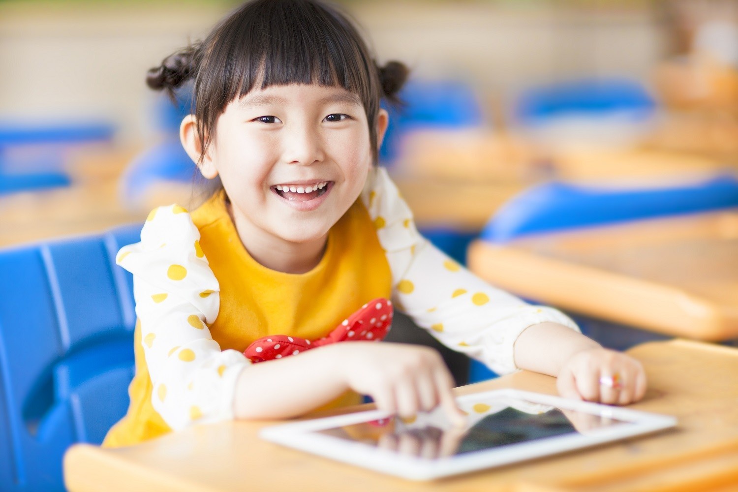 Child using a tablet