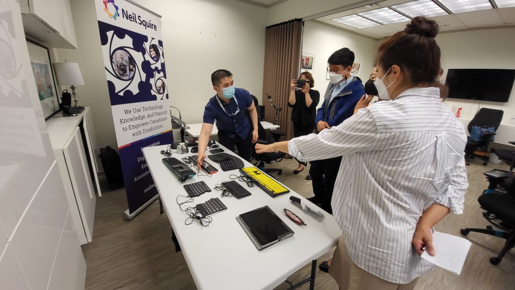 Eric showing an AT demo to the delegates in the Solutions Lab